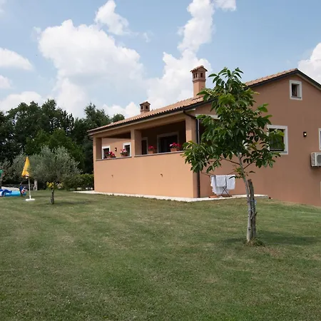 Сasa de vacaciones House Melani