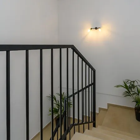 بيت للعطل House Melani