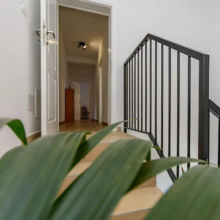 بيت للعطل House Melani Žminj
